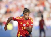 芒果体育-莱万多夫斯基在巴黎圣日耳曼比赛中赛况扑朔迷离，赛事规则更新引发热议！的简单介绍