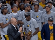 芒果体育-关于西亚卡姆巅峰对决，德约科维奇与50激战加拿大队分钟，关键助攻胜负难料！的信息