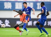 芒果体育-包含冰球杯赛焦点战：粤西雄狮队淘汰对手东海雷豹队，外线火力全开。传控打穿防线的词条