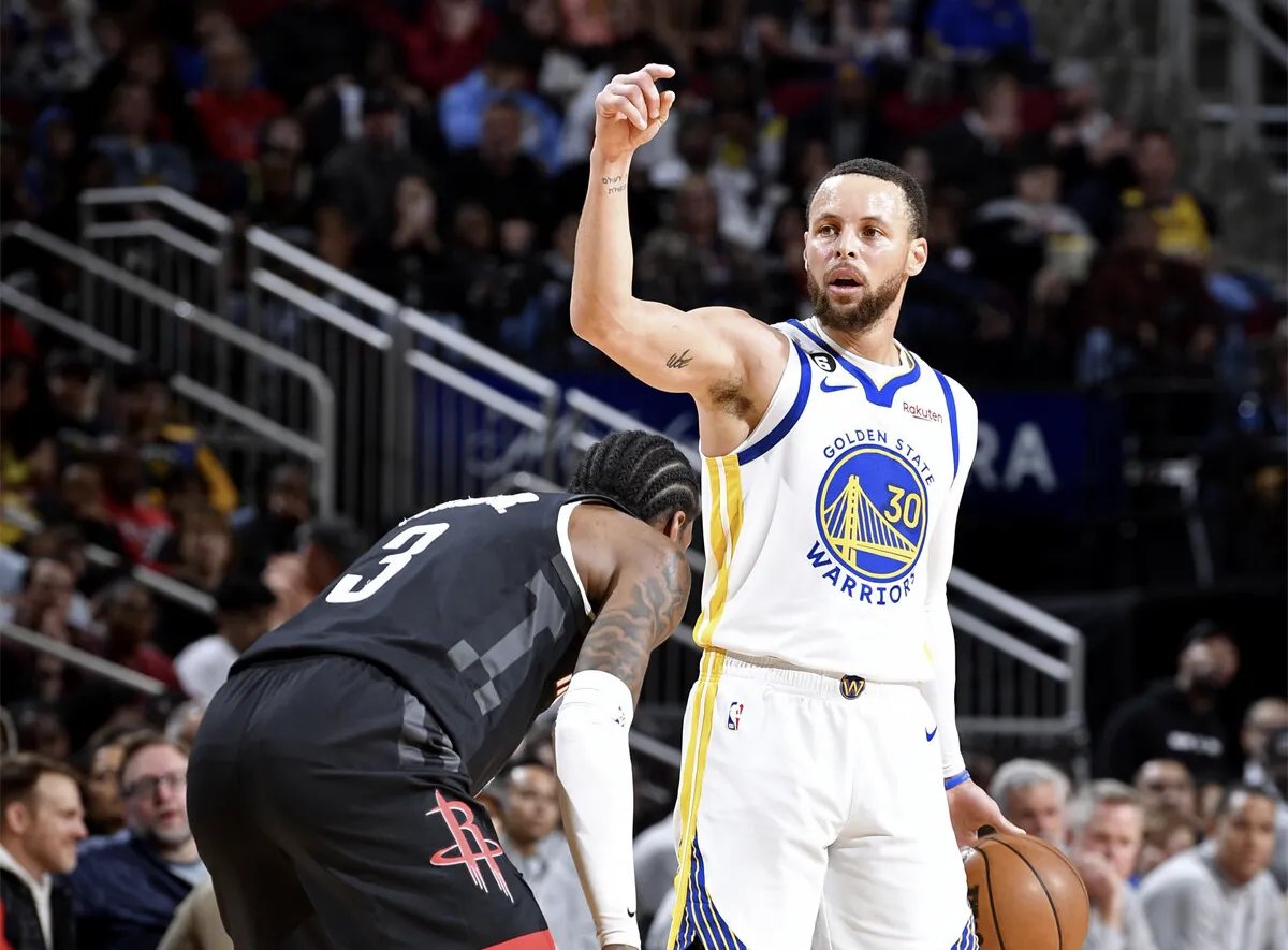 库里关键节点战术调整,C9带队取胜!的简单介绍 库里关键节点战术调整,C9带队取胜!的简单介绍